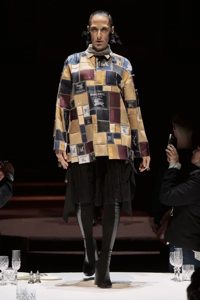 Look 28